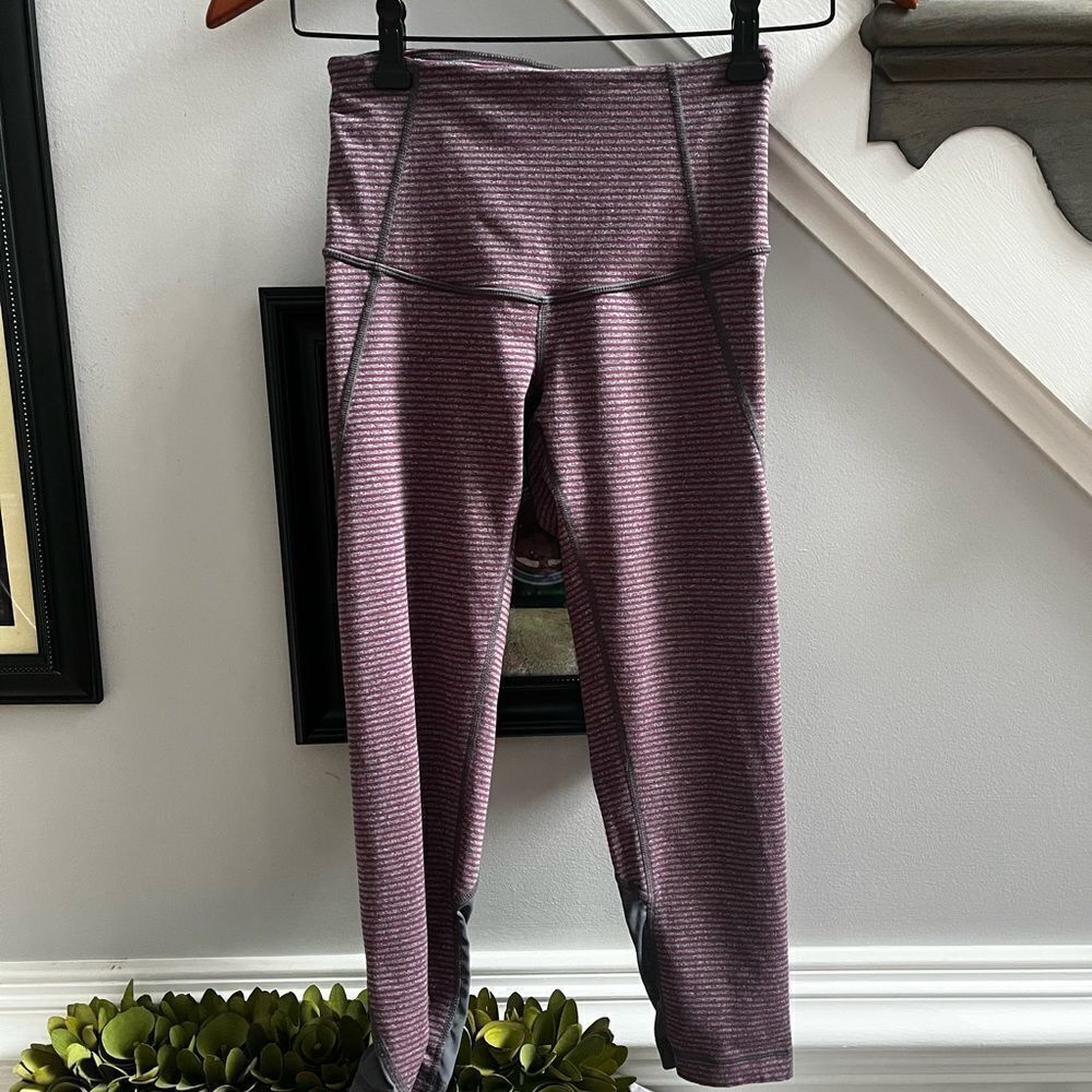 Zella Burgundy & Gray Stripe Mesh Insert Active Leggings sz XXS
